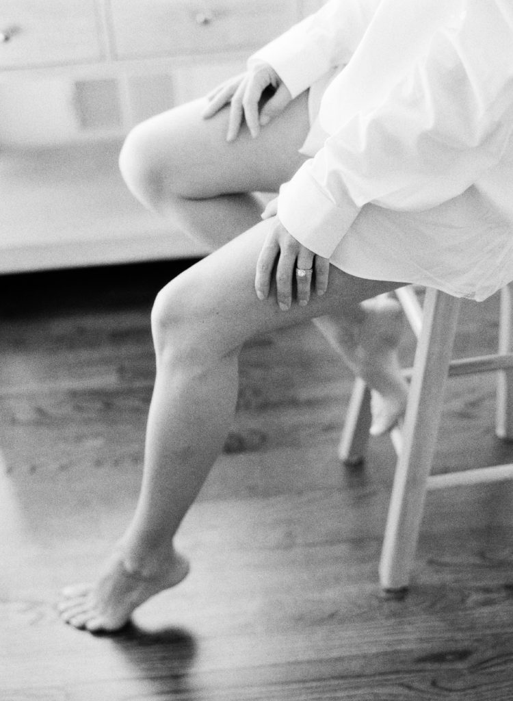 black-and-white-film- legs-boudoir-session-ags-photo-art