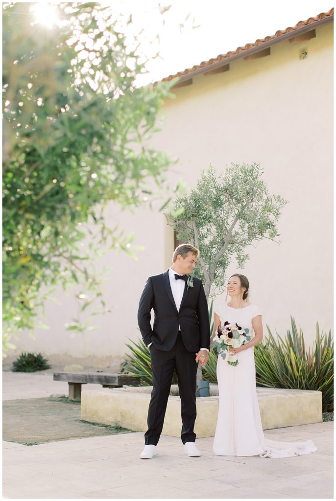 Tehama courtyard portrait of the bride and groom