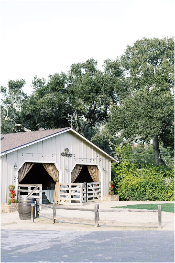 image of the Holman Ranch reception barn